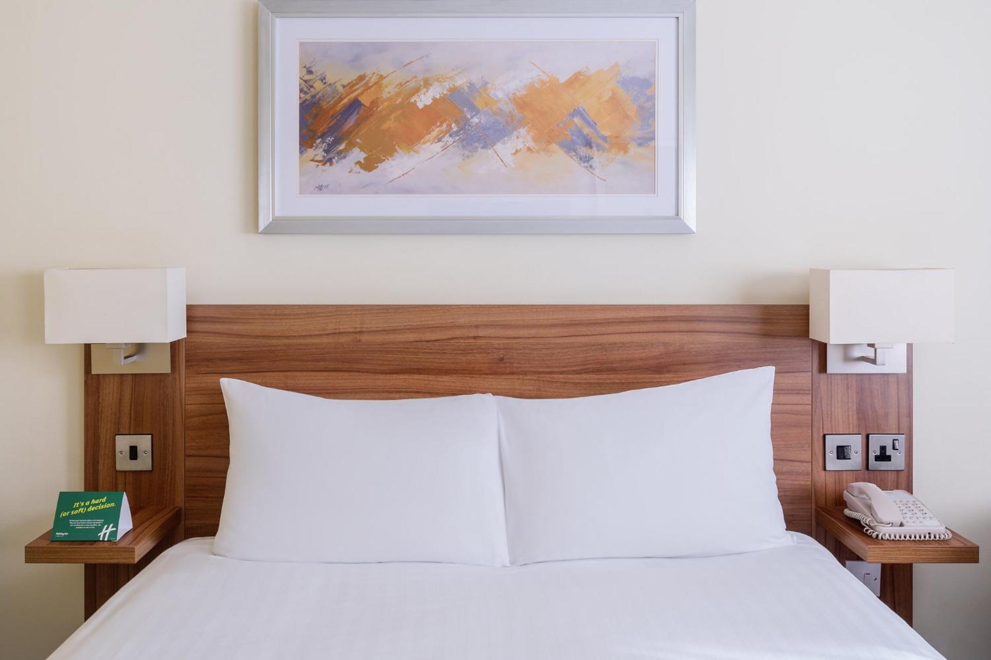 - Warwick By Ihg Hotel 4*